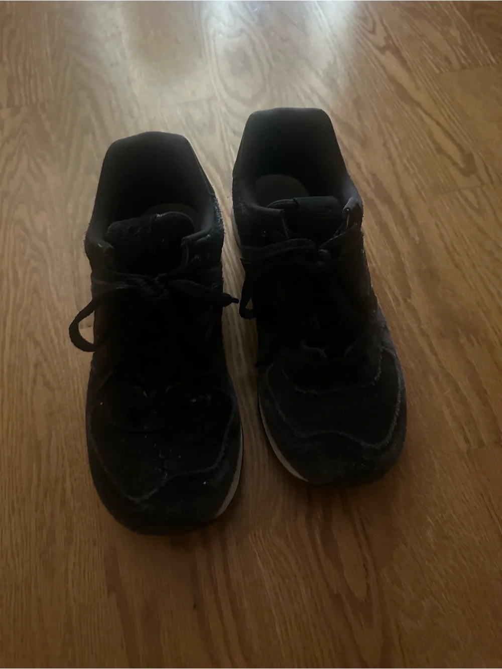 New Balance Black Low-Top Lace-Up Sneakers